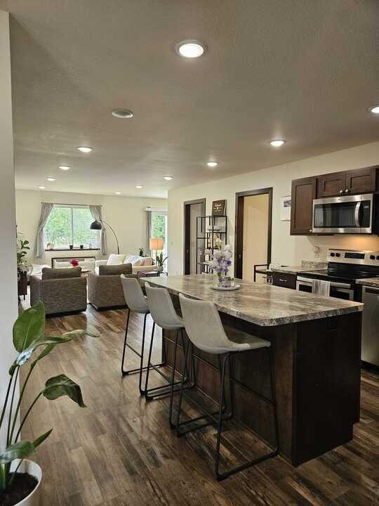 Foto del edificio - 3687 Flynn Pl