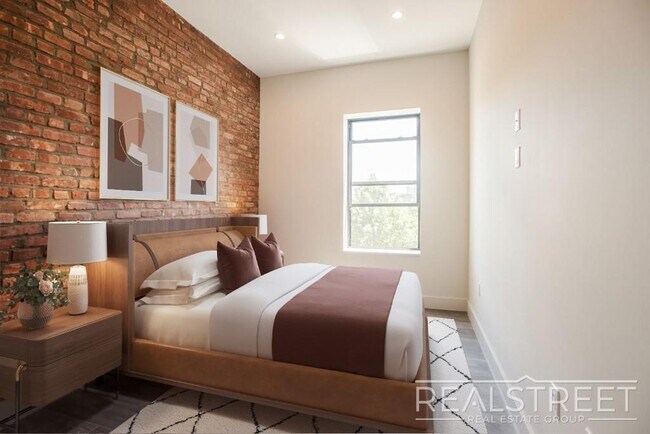 Foto del edificio - Stunning Large 2 Bed in Crown Heights