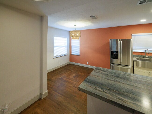 Dining Area - 2220 16th Ave