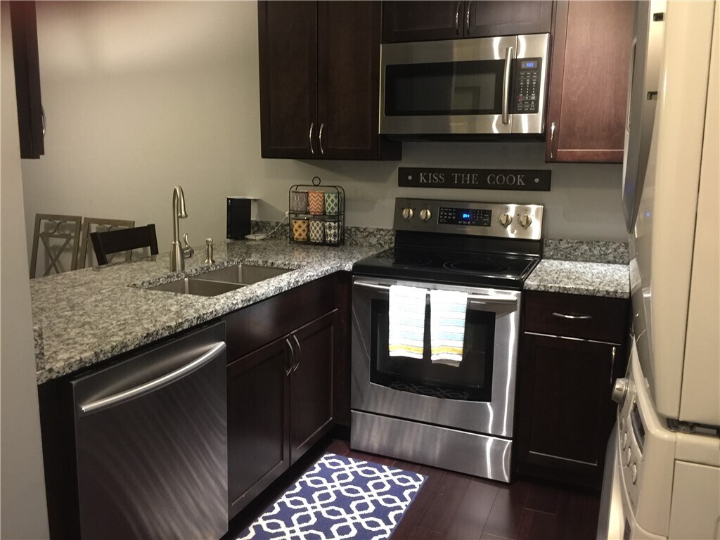 Foto principal - 150 Ligon St