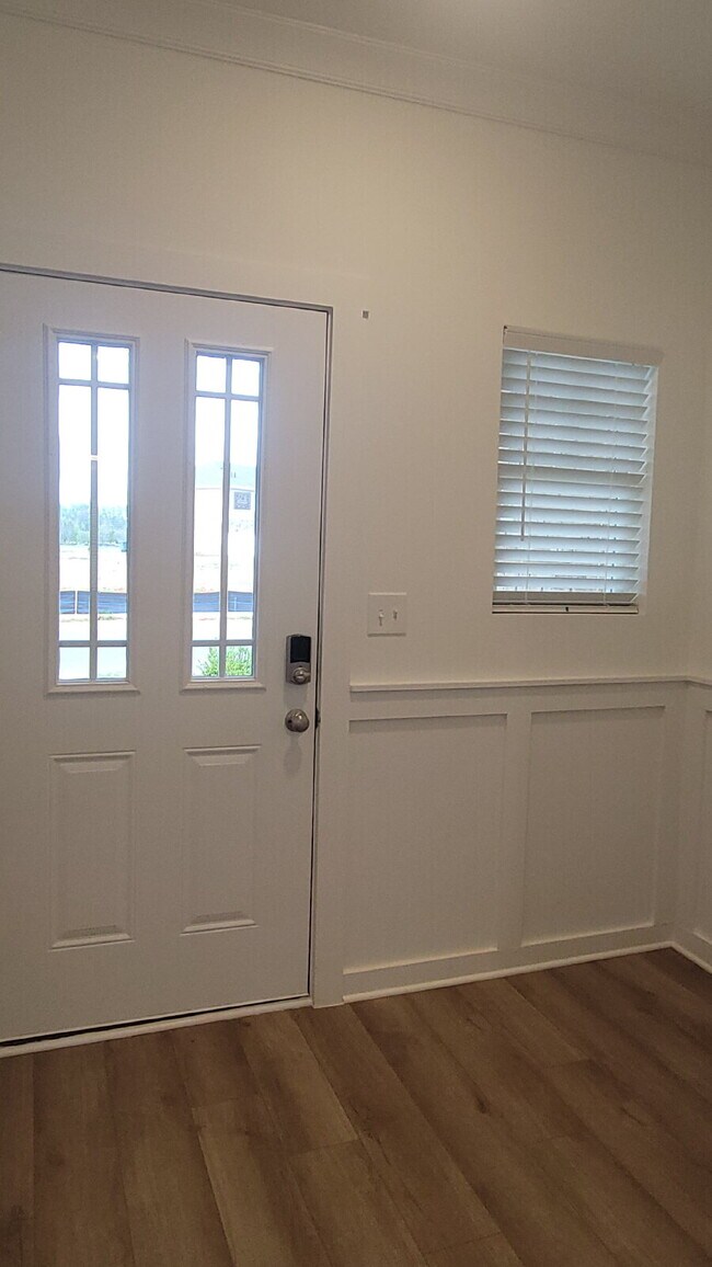Foto del edificio - Section 8 Welcome!! "Chic Comfort Awaits: 3-Bedroom Haven with Granite Elegance in Huntsville"