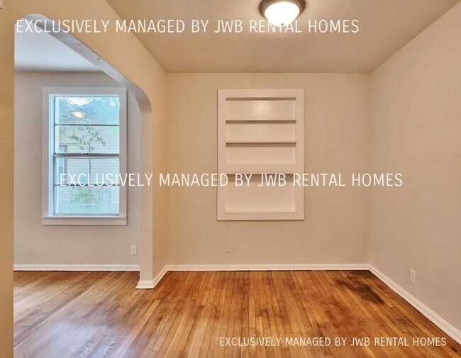 Foto del edificio - 2021 Prospect St W