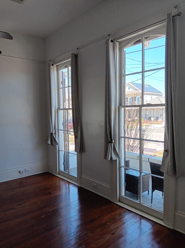 Foto del edificio - 220 Amelia St