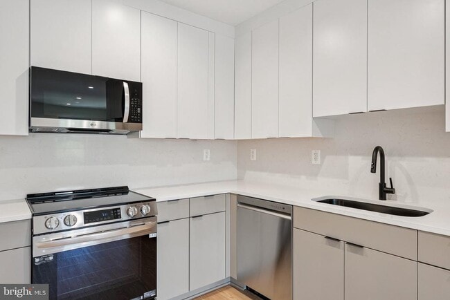 Foto del edificio - 2134 Wisconsin Ave NW