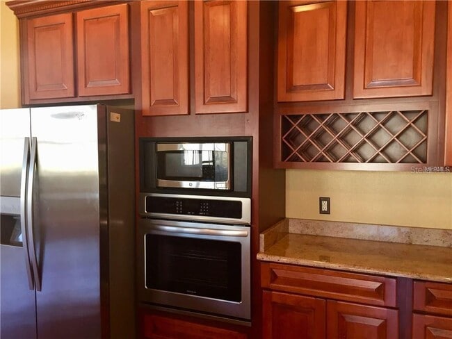 Building Photo - 603 Alfani St