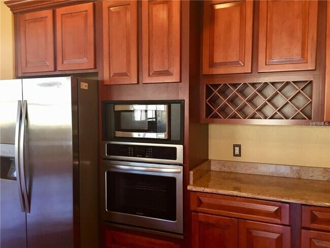 Foto del edificio - 603 Alfani St