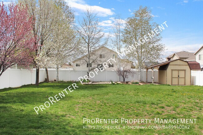 Building Photo - 1989 N 2530 W
