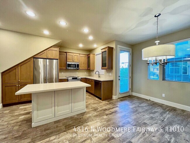 Foto del edificio - 4816 N Woodmere Fairway