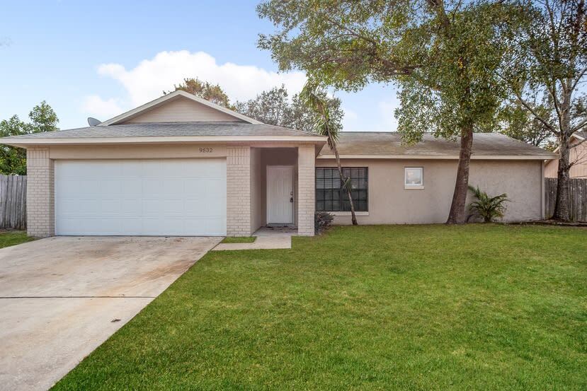 Primary Photo - 9532 Bandelier Dr