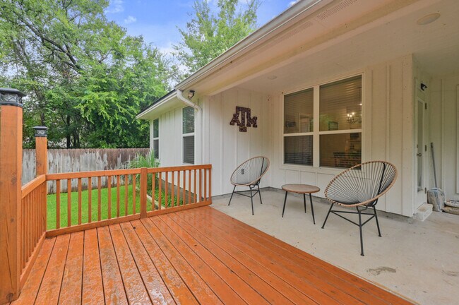 Foto del edificio - 3824 Springfield Dr