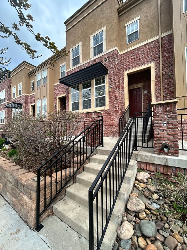 Foto del edificio - Well Maintained Townhouse in Highlands Ranch