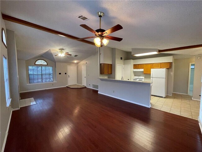 Foto del edificio - 7007 Riverton Dr