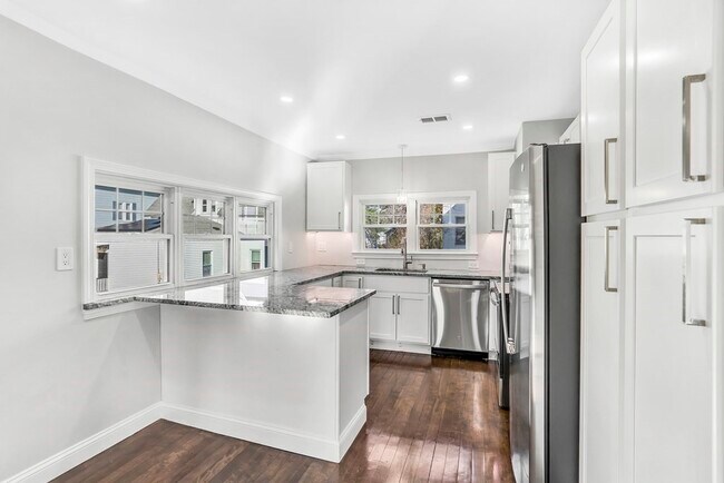 Foto del edificio - 77 Maverick St