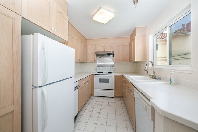 Building Photo - 3855 Carter Dr