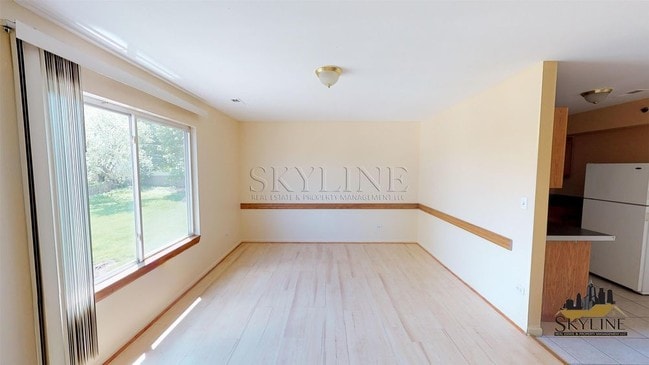 Building Photo - 1016 N. Sheridan Road Unit D