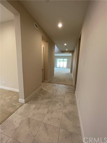 Building Photo - 55 Thrasher