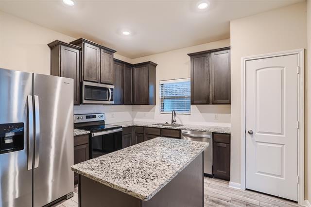 Foto del edificio - 1833 Chesapeake Dr