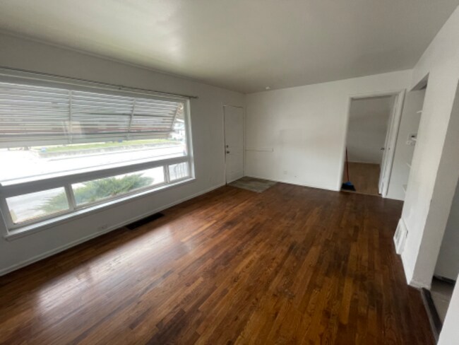 Building Photo - 3316 N Nevada St