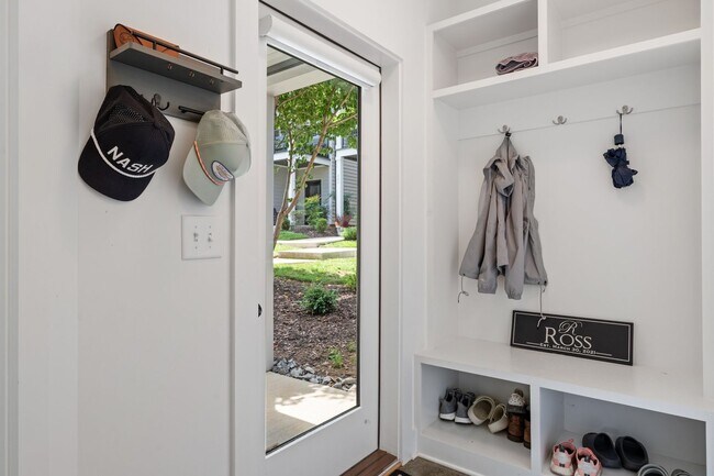 Foto del edificio - Sterling Point 3 Bed Home