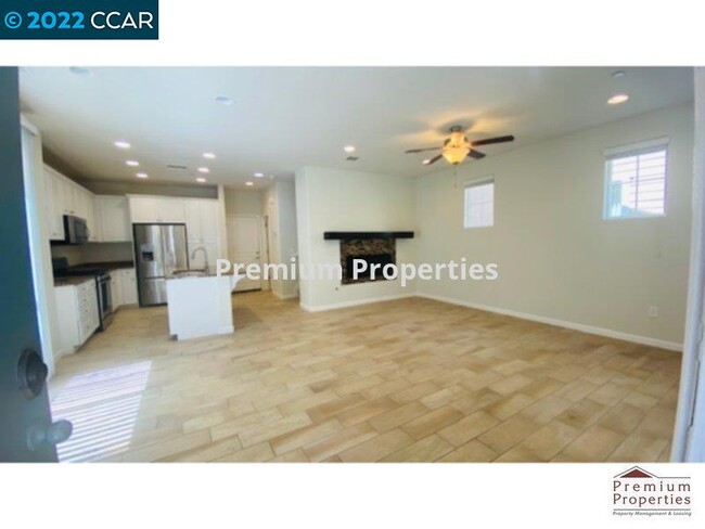 Building Photo - 312 N Park Ct