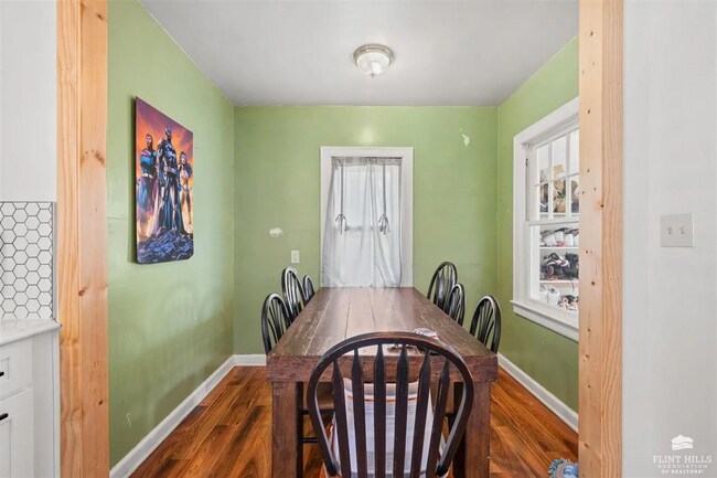 Foto del edificio - Charming Single Family Home!