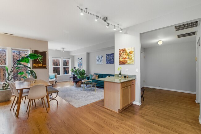 Foto del edificio - 1448 W Arthur Ave