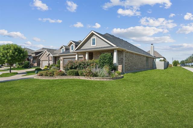 Building Photo - 1621 Bunting Dr