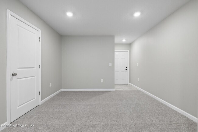 Foto del edificio - 5988 Creekside Crossing Dr