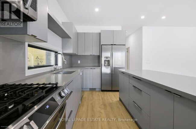 Photo du bâtiment - 506 Scarborough Rd