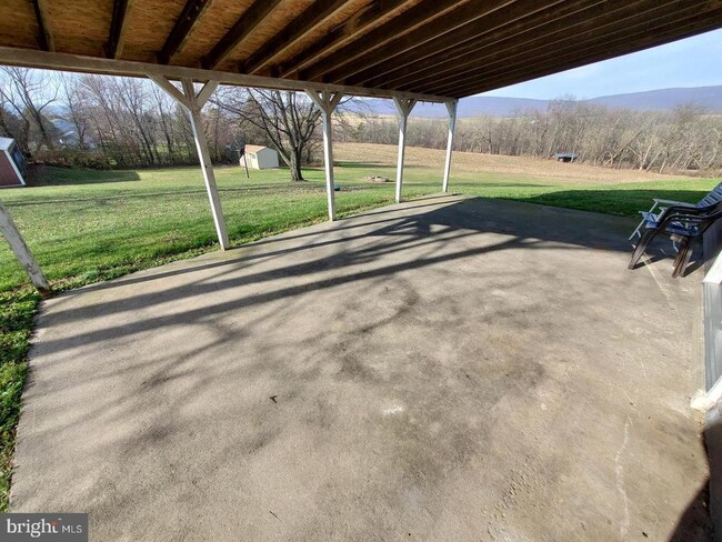 Building Photo - 203 Krick Ln