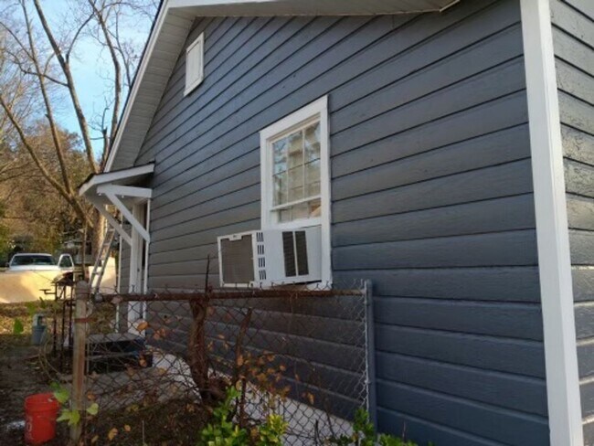 Building Photo - 7205 2nd Ave S