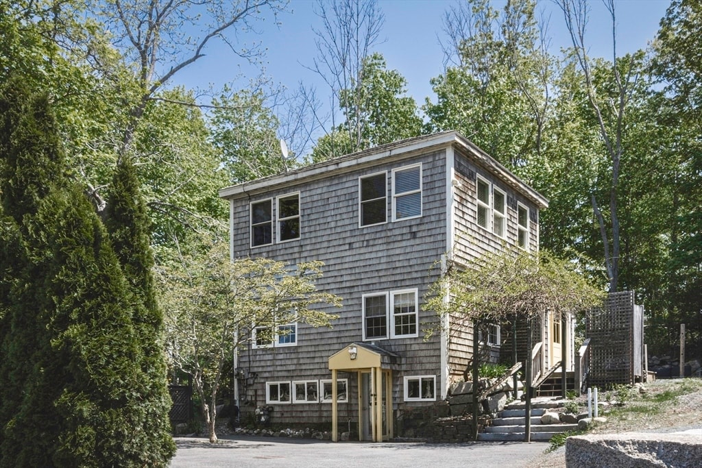 Primary Photo - 127R Leonard St