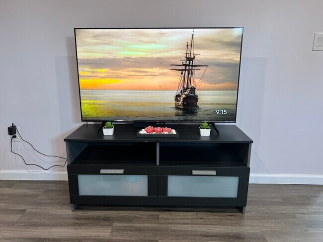 Foto del edificio - 7308 Valleycrest Blvd