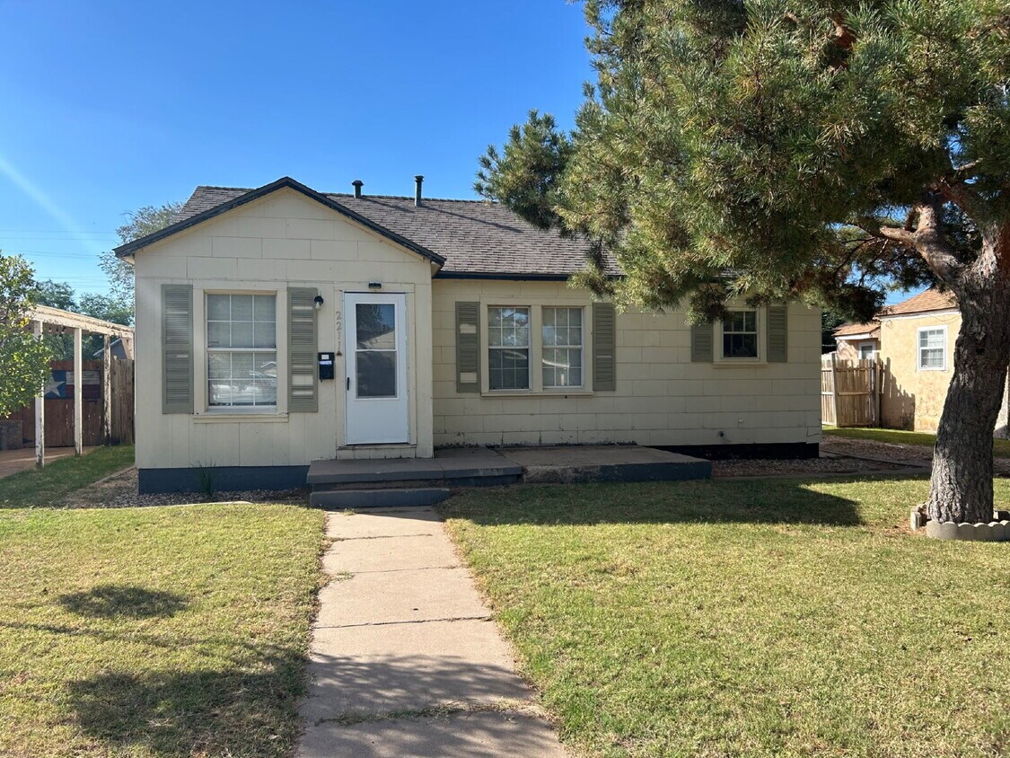 Foto principal - 2211 26th St