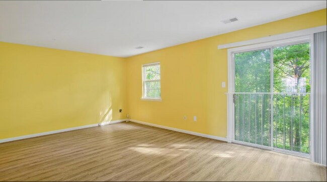 Building Photo - 11220 Hannah Way