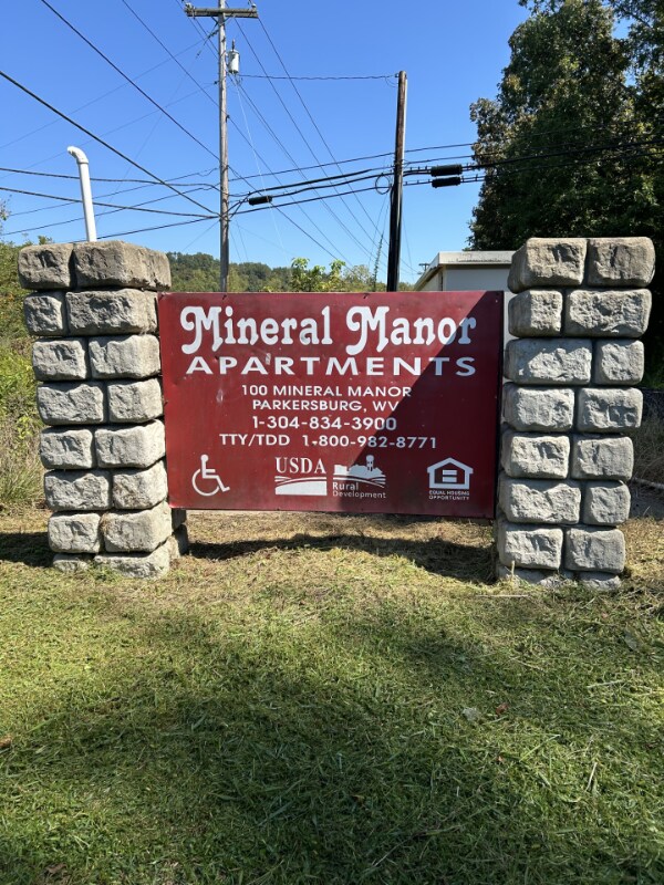 Foto principal - 100 Mineral Manor Way