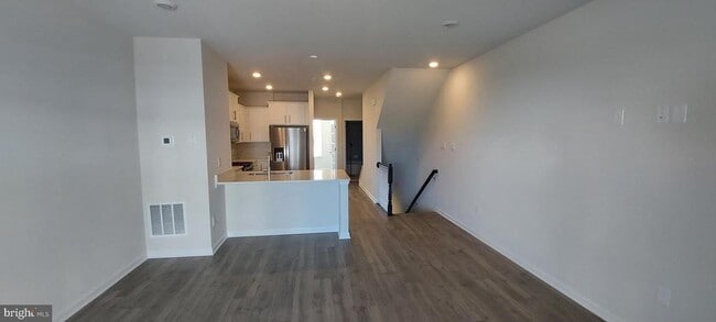 Building Photo - 296 Ensemble Wy