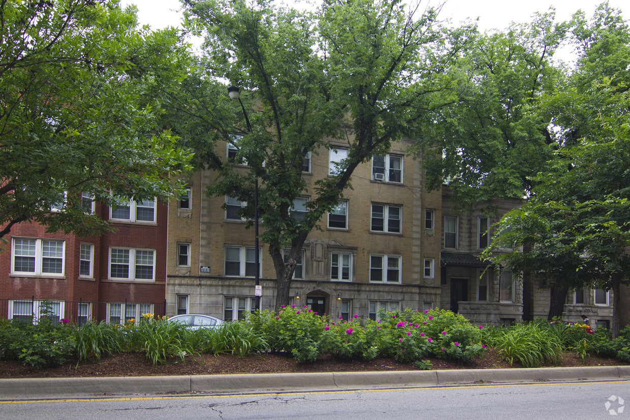 Primary Photo - 4024 N Ashland Ave
