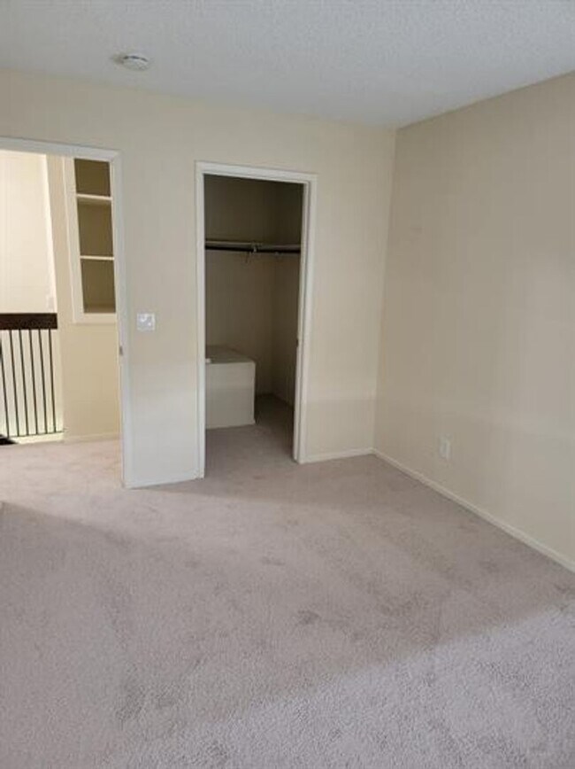 Building Photo - Freshly Updated 2BD/1.5BA Condo in Auburn ...