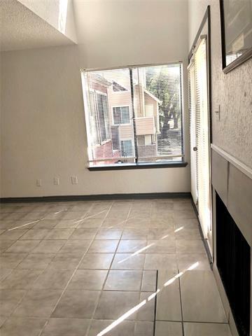 Foto del edificio - 9813 Walnut St