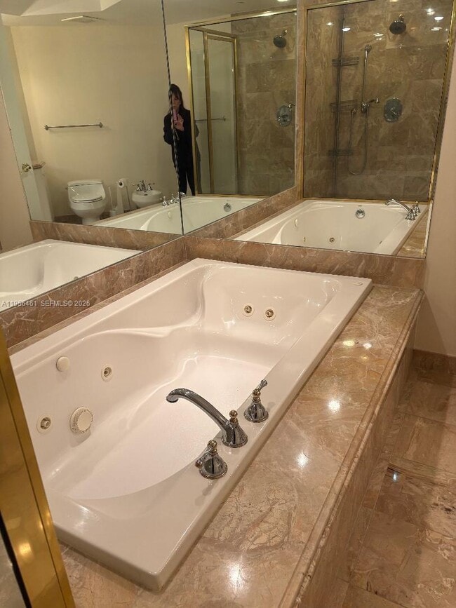 Foto del edificio - 9595 Collins Ave