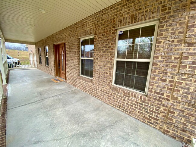 Building Photo - Custom Built Brick Home - 2 Story Home in ...