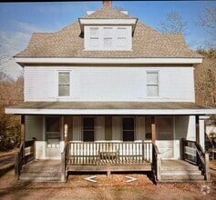 Building Photo - 1744 Farmington Ave