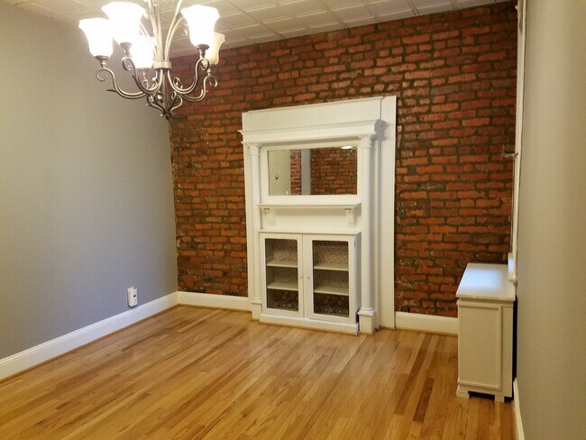 Foto del edificio - 1237 E St NE