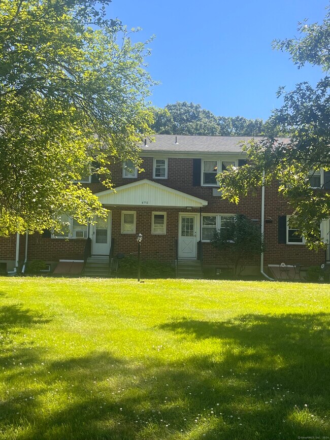 Building Photo - 490 Radmere Rd