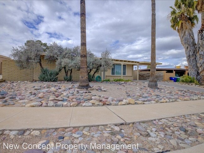 3 br, 2 bath House - 3710 S Treck Pl - 4
