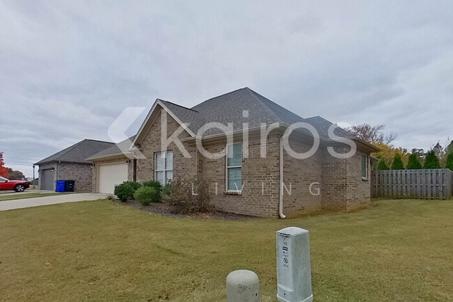 Building Photo - 93 Old Orchard Rd