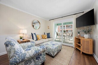 Building Photo - 824 N Waccamaw Dr