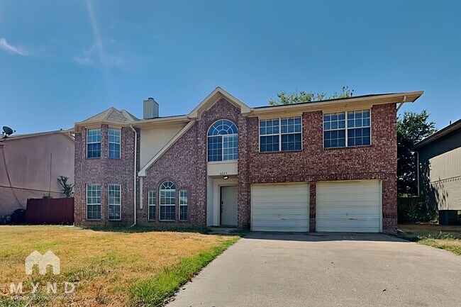 Building Photo - 3205 Meadowview Dr
