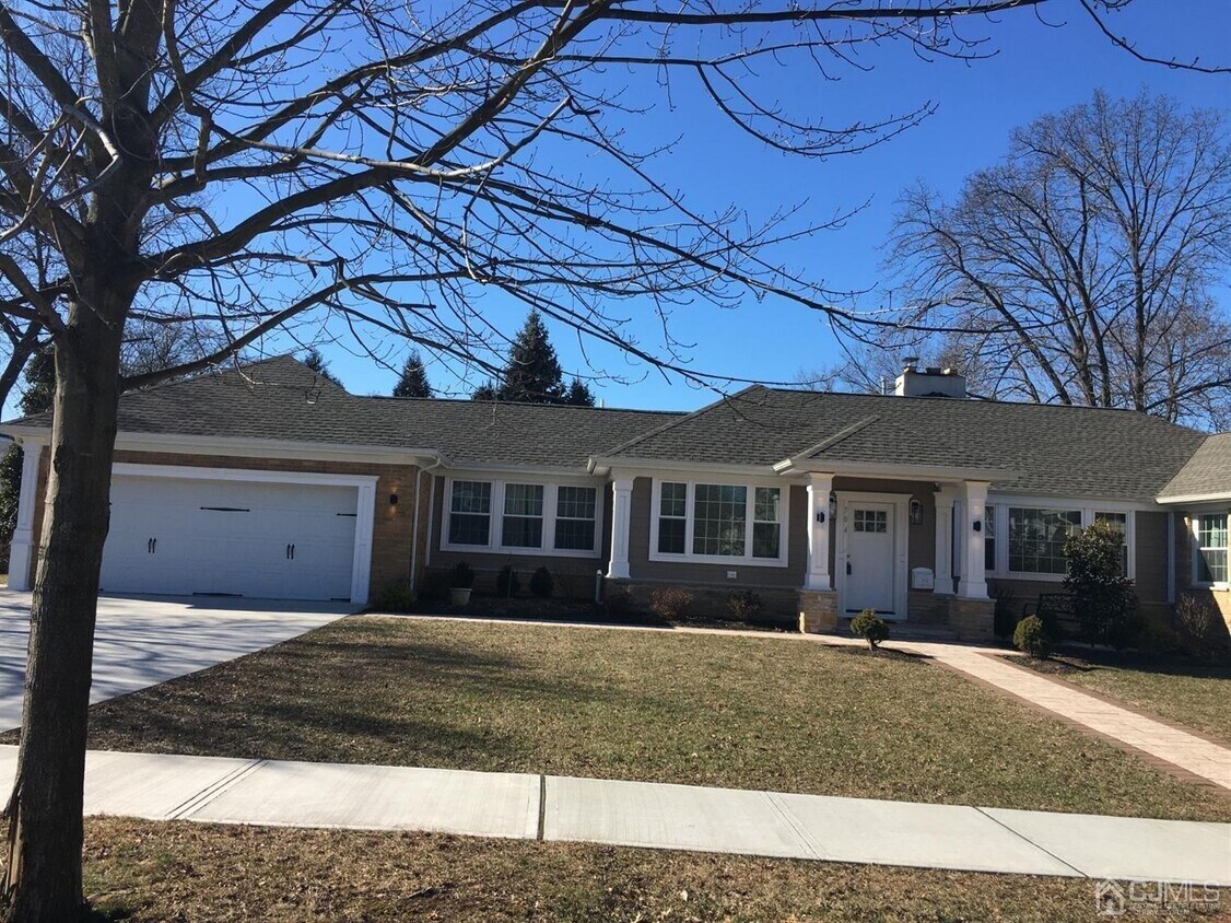 Foto principal - 504 S 1st Ave